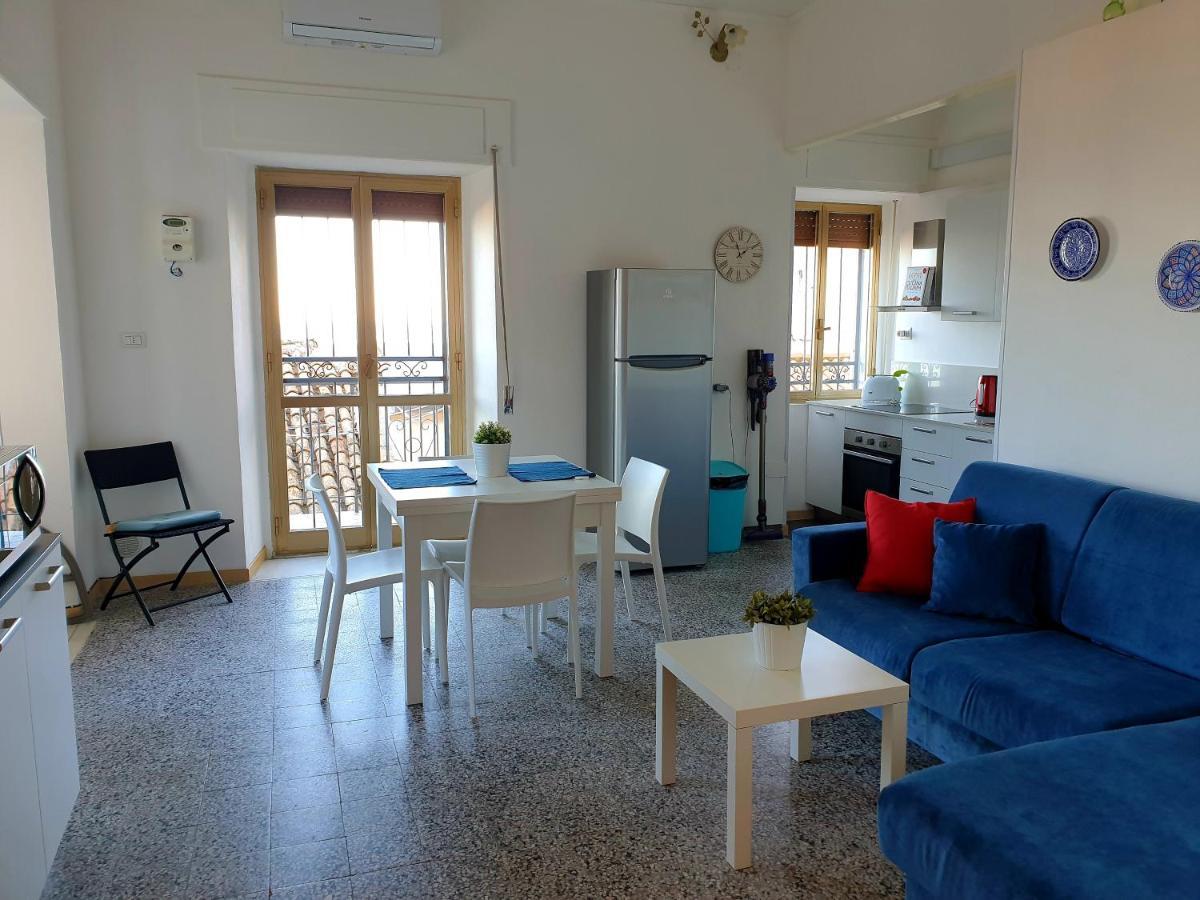 2 Bed Apartment In The Historical Center Pizzo ปิซโซ ภายนอก รูปภาพ