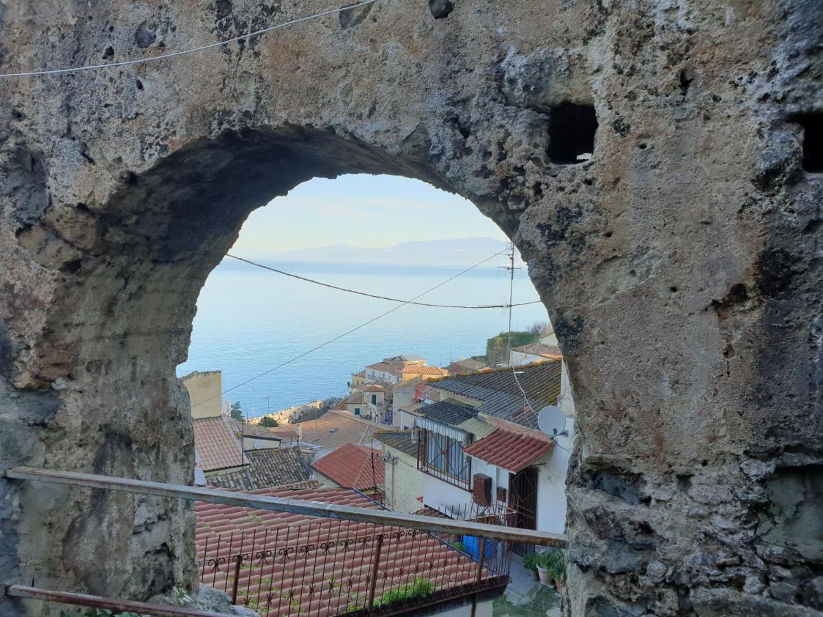 2 Bed Apartment In The Historical Center Pizzo ปิซโซ ภายนอก รูปภาพ